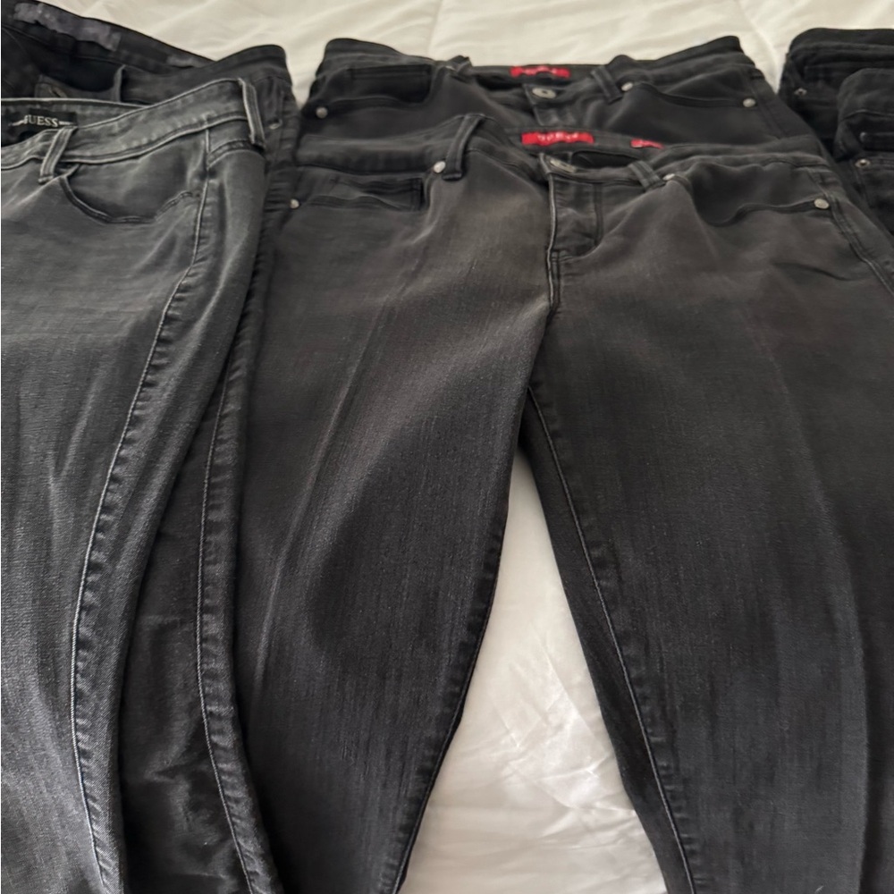 Women’s Black Guess Jeans 30/31 majority of them are 31’a 6 total pairs